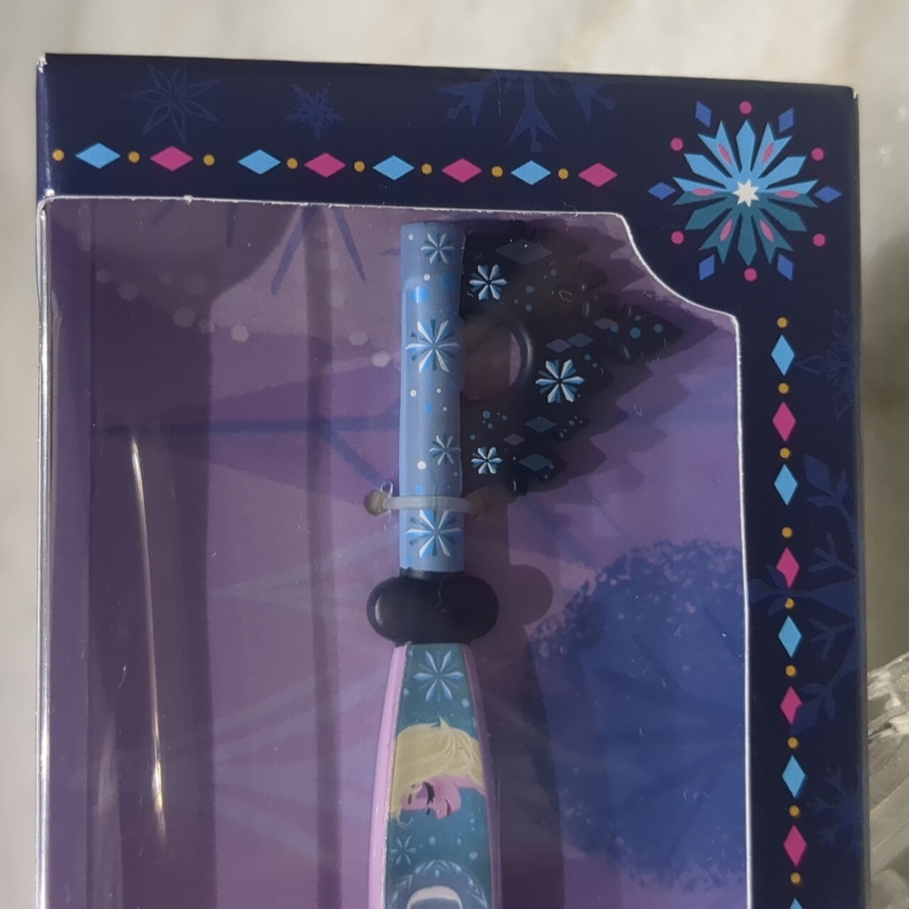 Disney Store Frozen Ceremony key - Picture 4 of 5